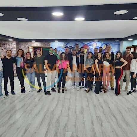 dans dersi öğrenciler